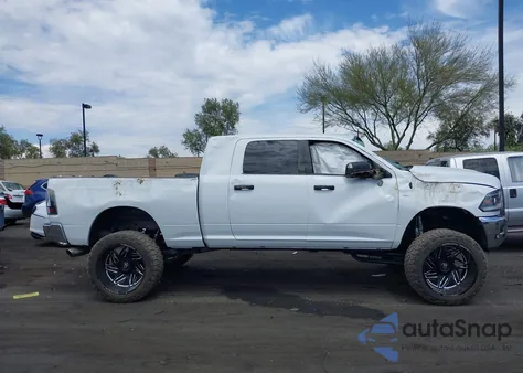 2017 Ram 2500 Laramie 4X4 6'4 Box from USA, damaged, VIN 3C6UR5NL5HG716298